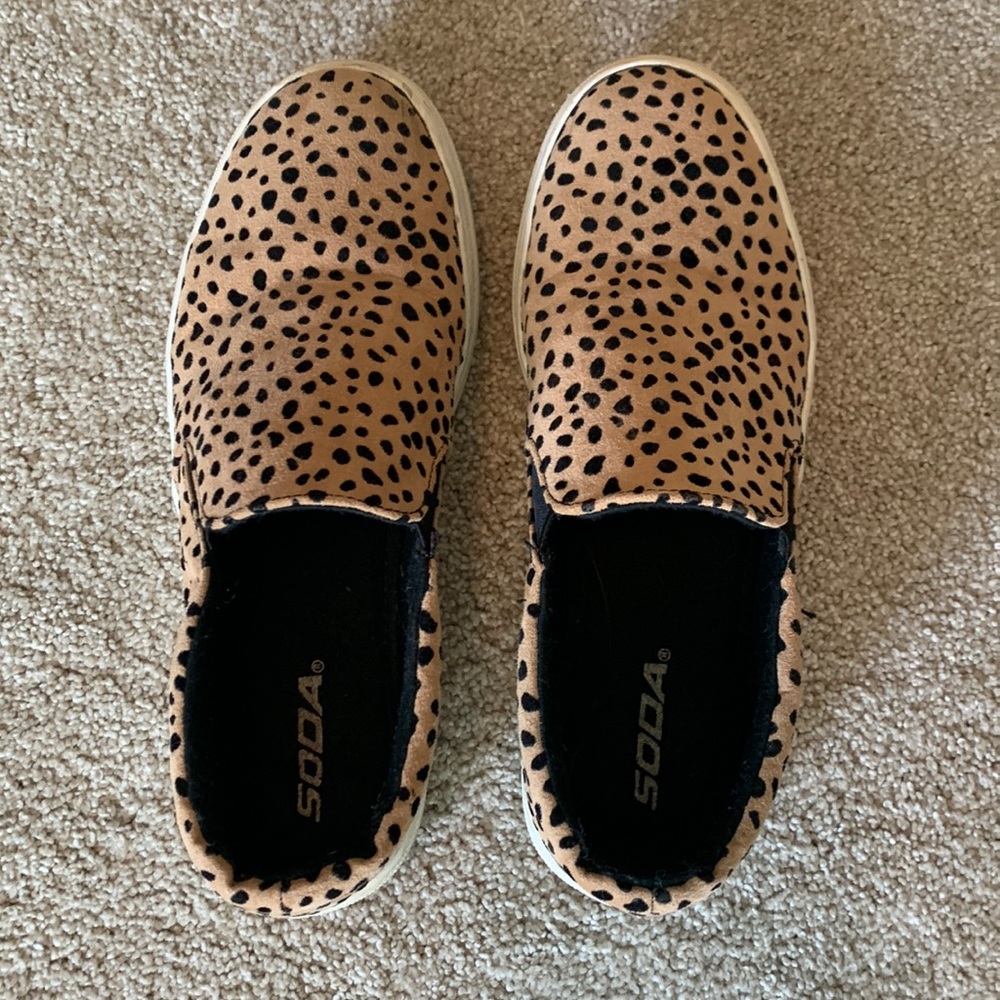 Women’s leopard sneakers